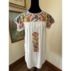 Buddy Basics Embroidered Floral Boho Dress White Puebla Style Small